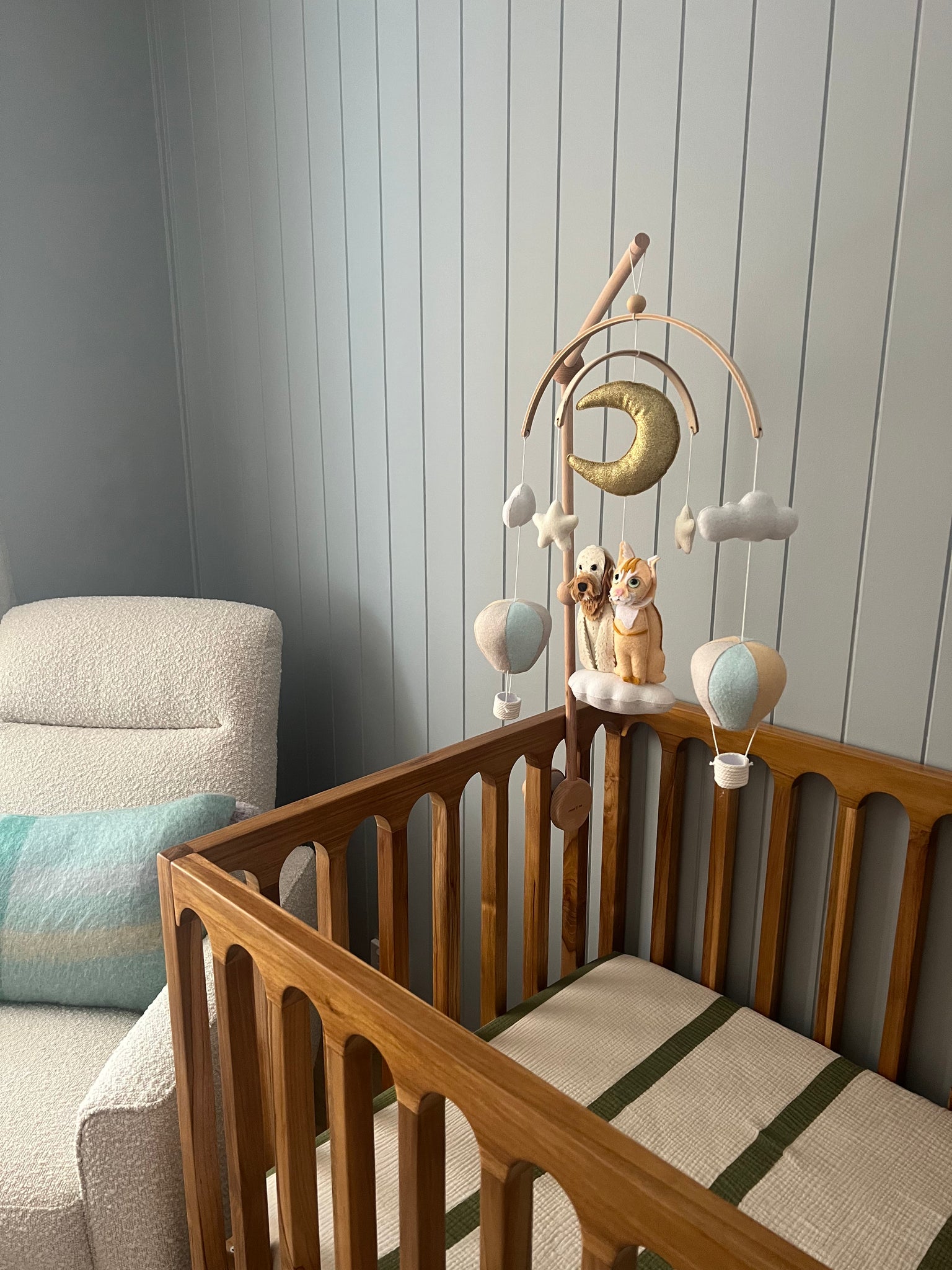Pet Design - Gold Dreams Mobile