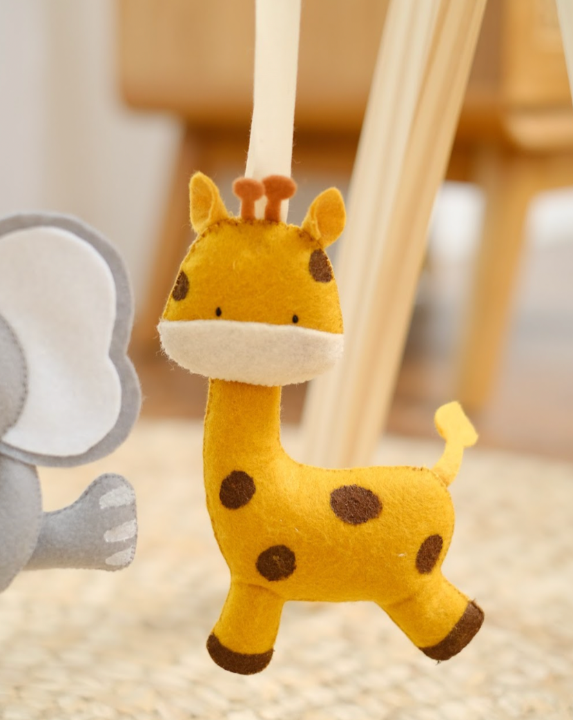 Activity Gym Toy Set Safari roomi and me