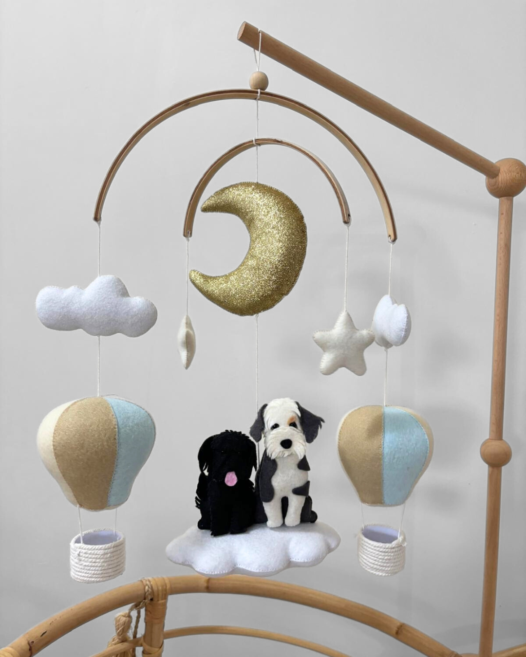 Pet Design - Gold Dreams Mobile
